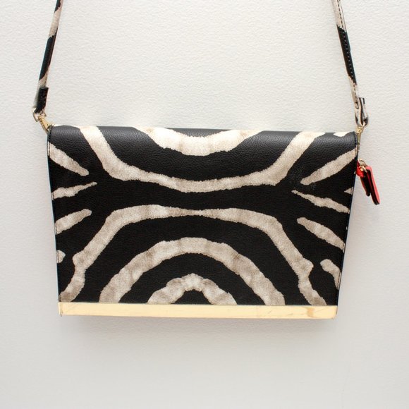 Aldo Womens Zebra Print Crossbody Shoulder Flat Wide Purse with Gold Accent - Picture 2 of 9